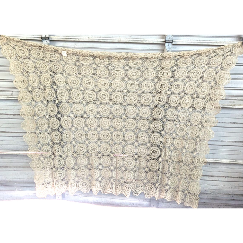 Crochet Lace Bedspread Boho Cottage Core Vintage Full Queen Home Decor 71 x 90